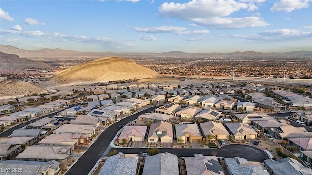 bird's eye view featuring a mountain view