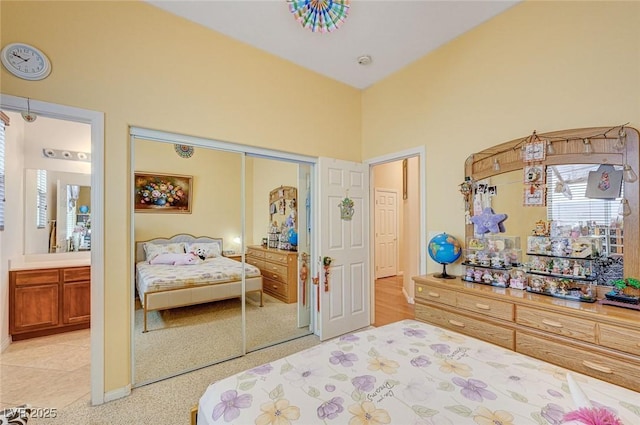 bedroom with a closet