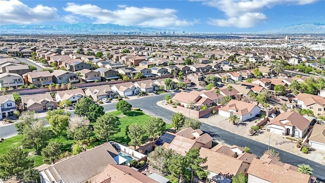 bird's eye view featuring a mountain view