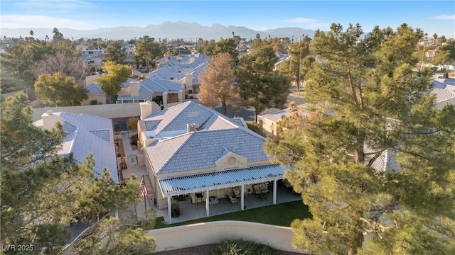 bird's eye view with a mountain view