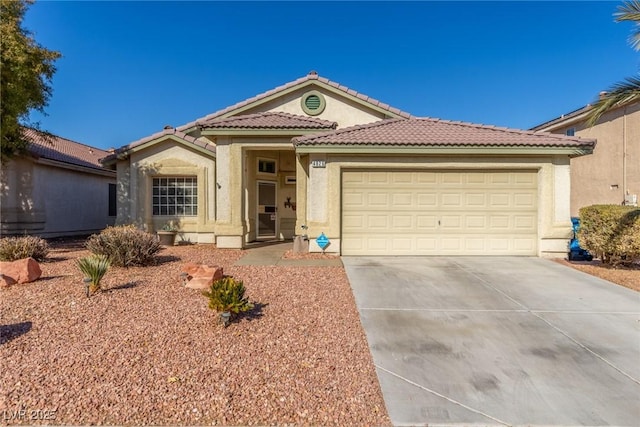 view of front facade featuring a garage