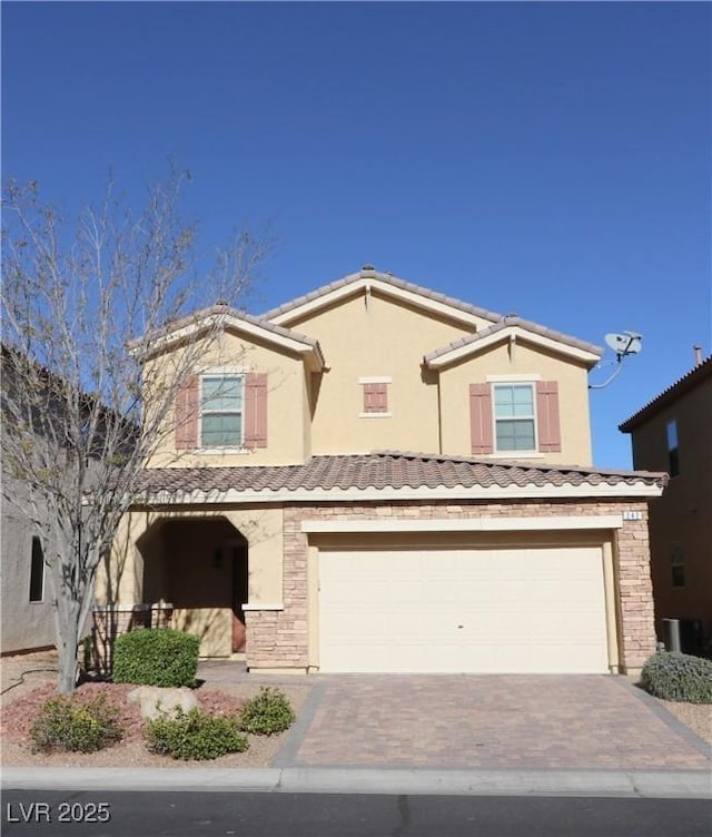 view of front of house featuring a garage