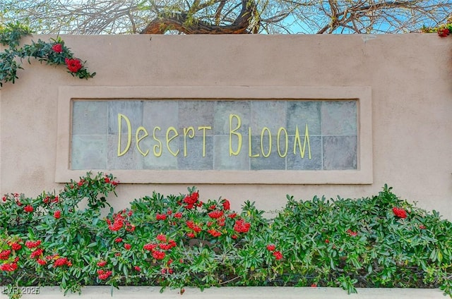 view of community / neighborhood sign