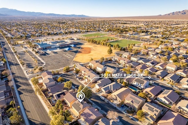 bird's eye view featuring a mountain view