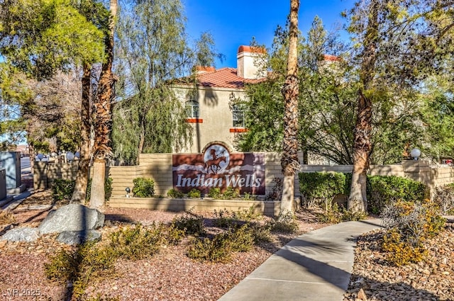 view of community / neighborhood sign