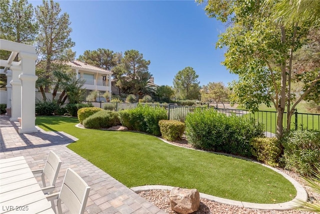 view of yard featuring a patio