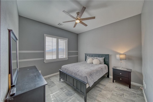 bedroom with ceiling fan