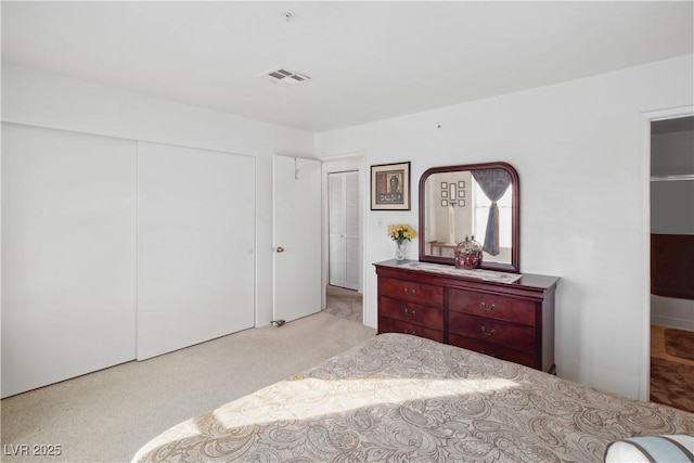 bedroom featuring a closet