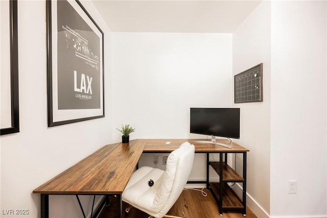 office area with hardwood / wood-style floors