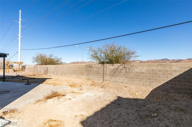 view of yard with a patio