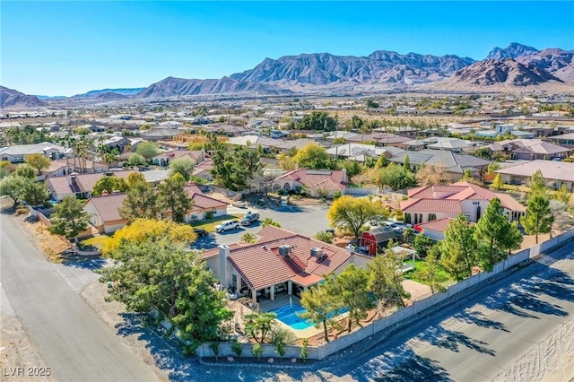 bird's eye view with a mountain view