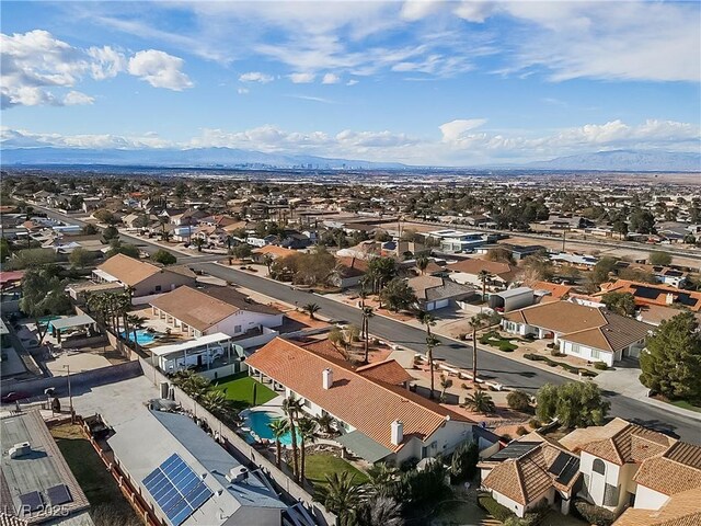 bird's eye view featuring a residential view and a mountain view