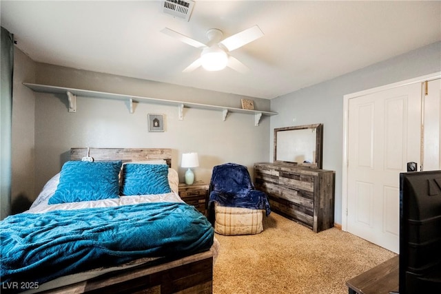 bedroom featuring carpet floors and ceiling fan