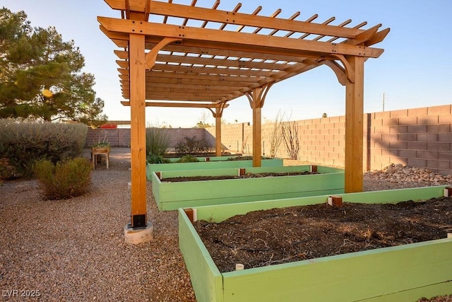 view of property's community featuring a pergola