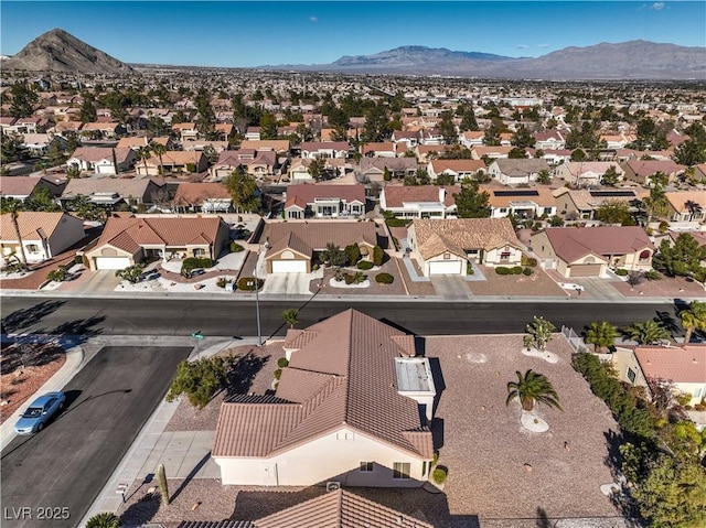 bird's eye view featuring a mountain view