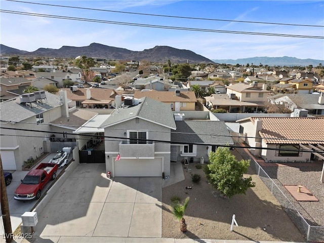 bird's eye view featuring a mountain view