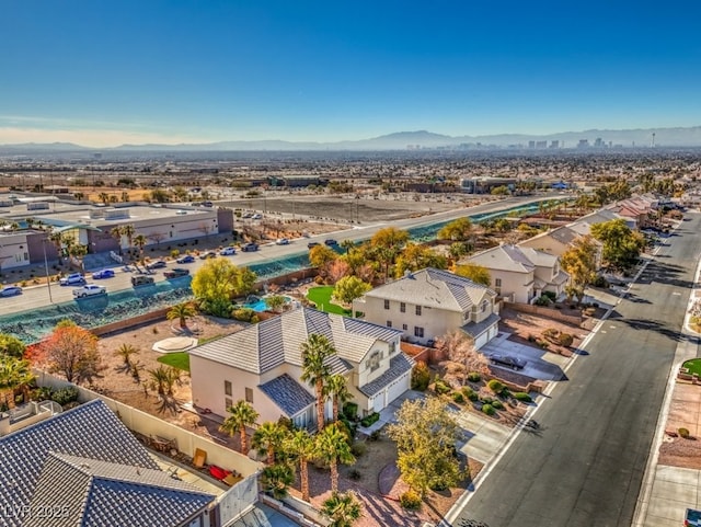 bird's eye view featuring a mountain view