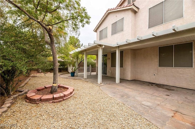 view of yard featuring a patio