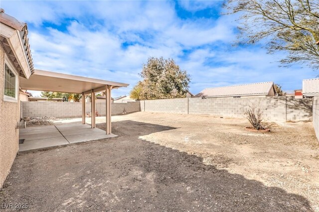 view of yard with a patio