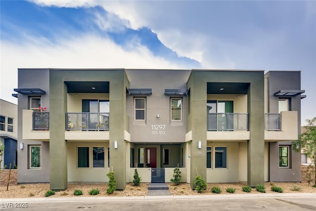 view of front facade