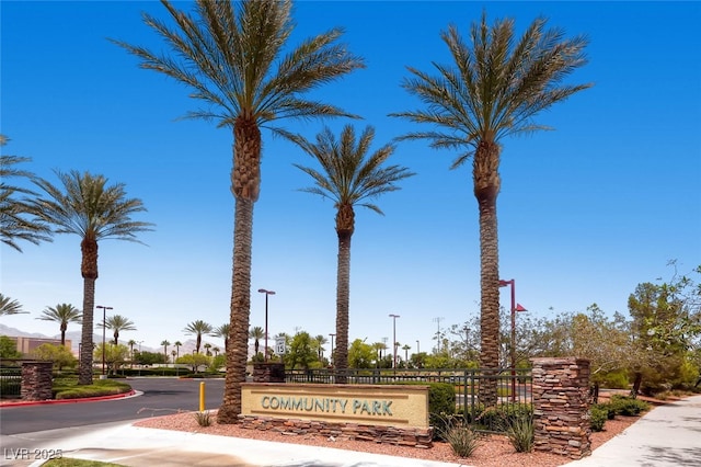 view of community / neighborhood sign