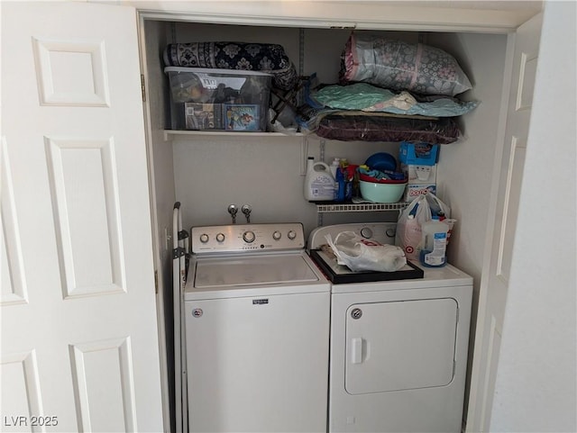 10524 Pine Gardens Ct Unit 203, Las Vegas, NV 89144 - laundry area with washing machine and dryer