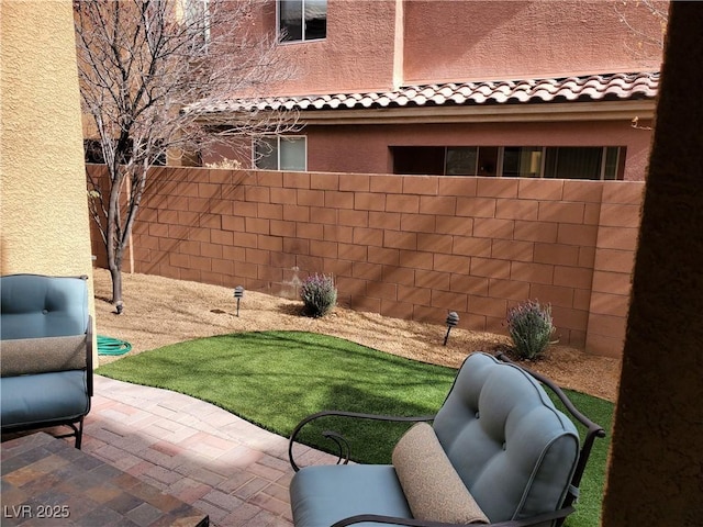 view of yard with a patio