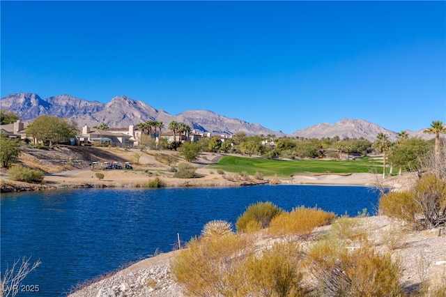 water view with a mountain view