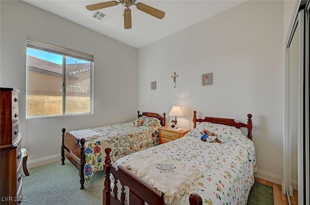 bedroom featuring ceiling fan