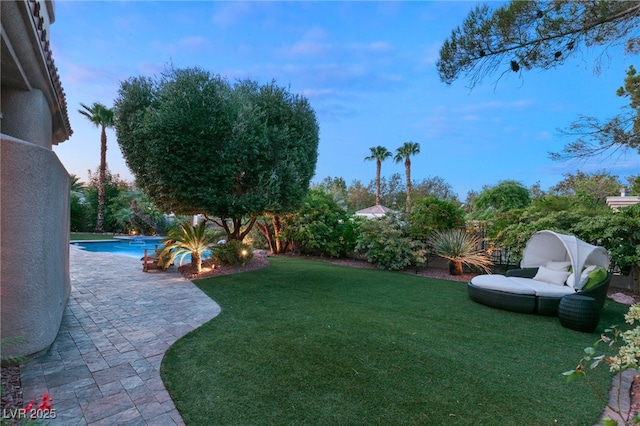 view of yard featuring a patio area