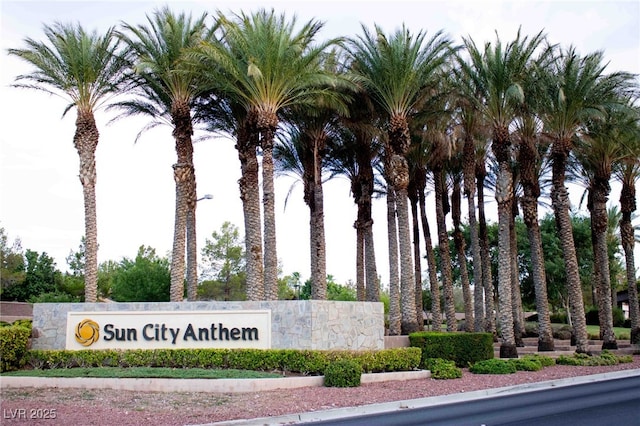 view of community / neighborhood sign