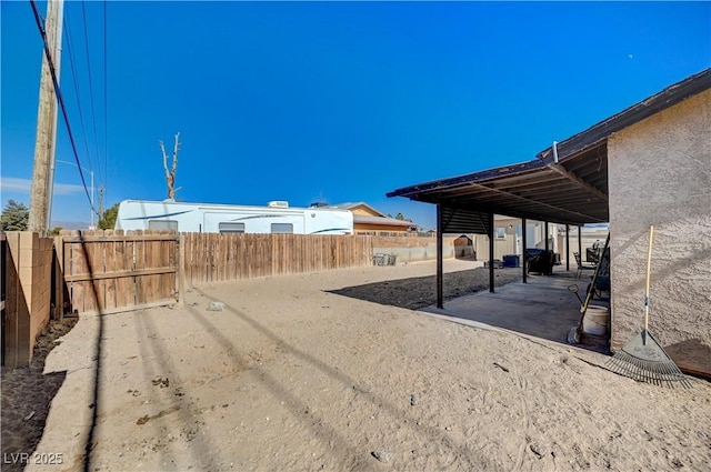 view of yard featuring a patio