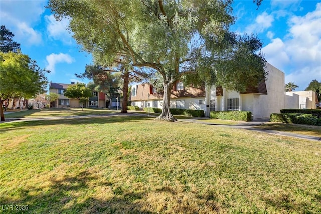 3473 Monte Carlo Dr, Las Vegas, NV 89121 - view of green lawn with a residential view