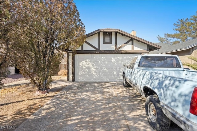 view of front facade featuring a garage