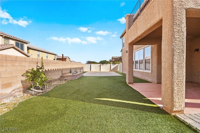 view of yard with a patio