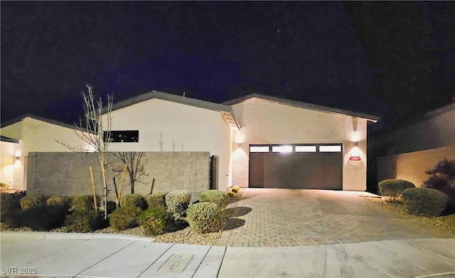 view of front facade featuring a garage