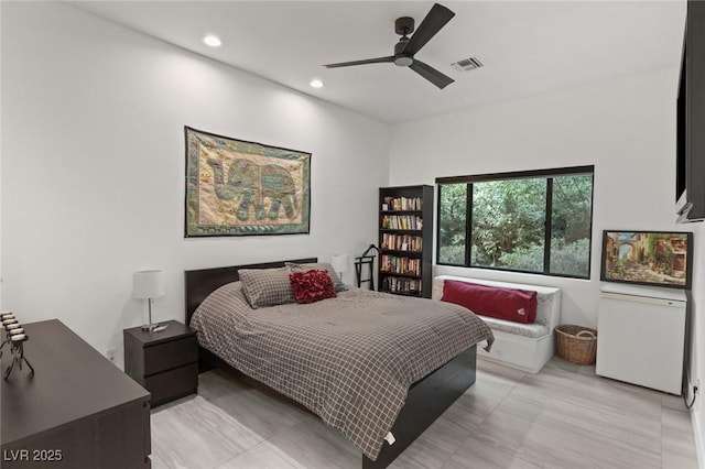 bedroom with ceiling fan