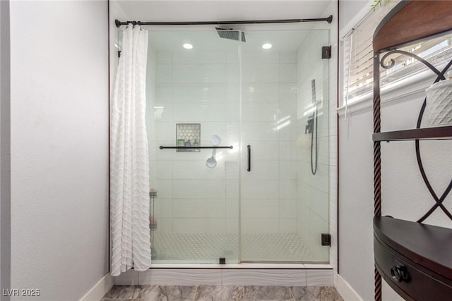 4410 E Boston Ave, Las Vegas, NV 89104 - bathroom with an enclosed shower