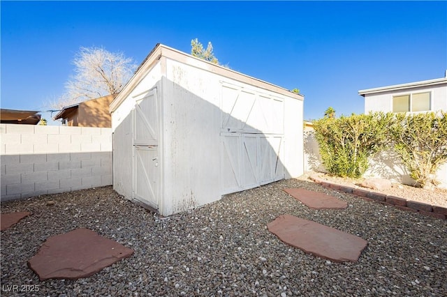 view of outbuilding