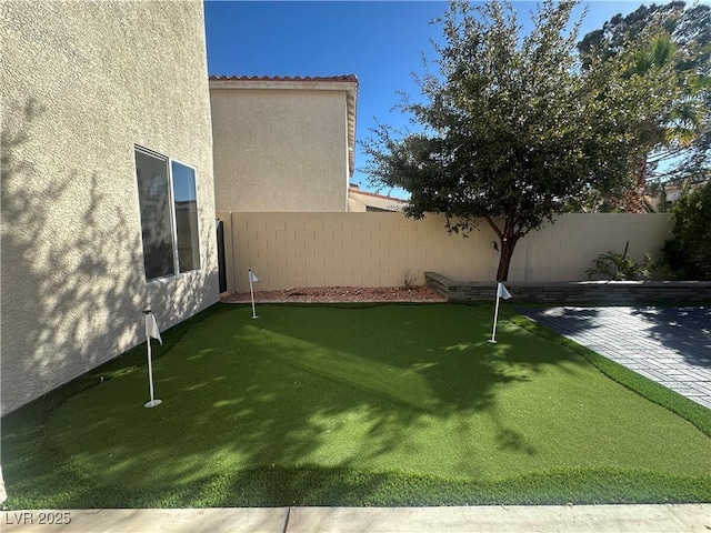 view of yard featuring a patio