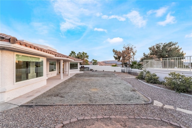 view of yard featuring a patio