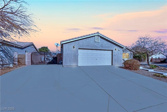 view of front facade with a garage