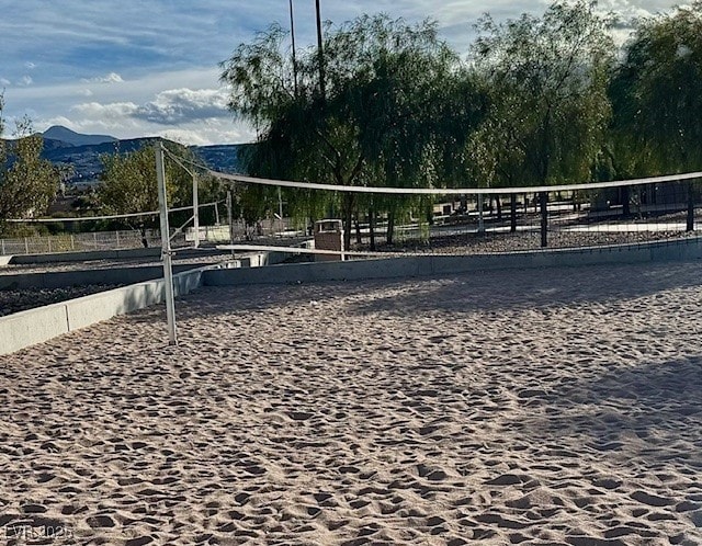 view of property's community featuring a mountain view