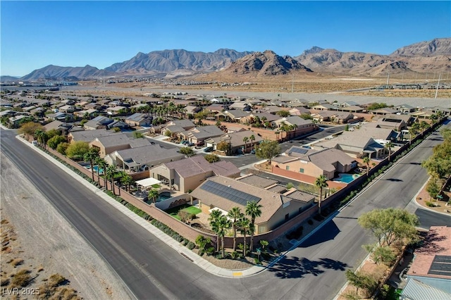 bird's eye view featuring a mountain view