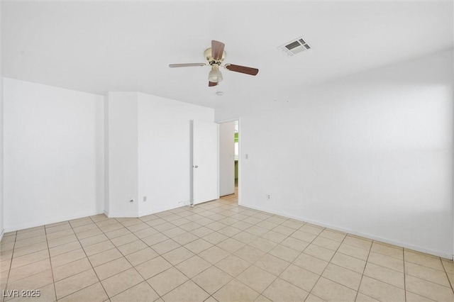 empty room featuring ceiling fan