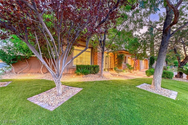 view of front of property with a front yard