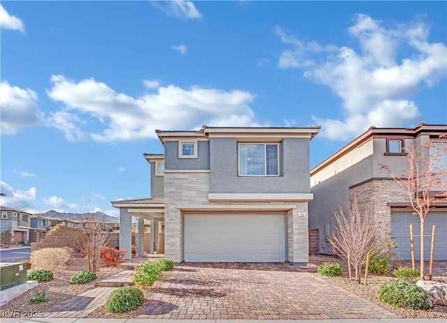 view of front property featuring a garage