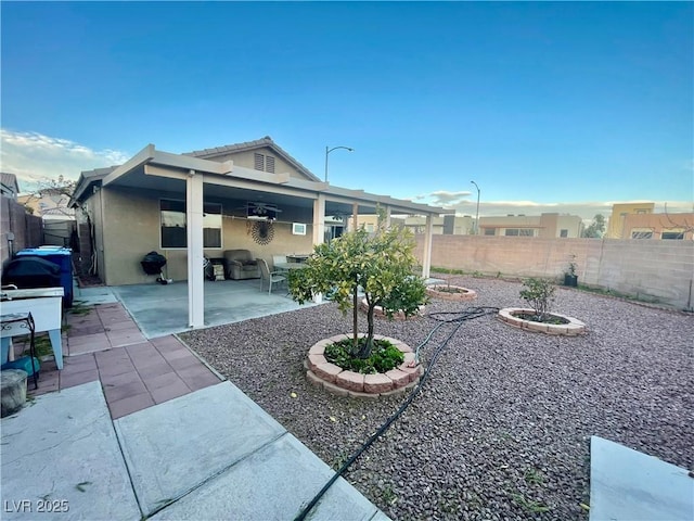 view of yard featuring a patio