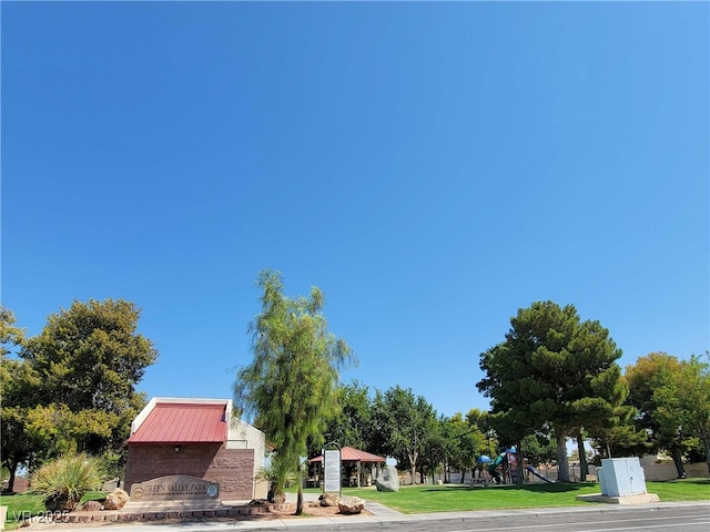 surrounding community with a playground