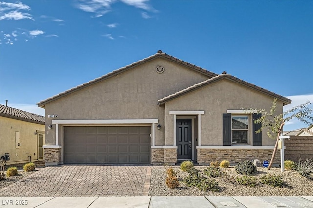 view of front of house featuring a garage